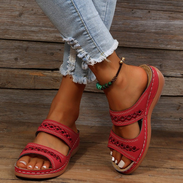 Orthopaedic sandals for women