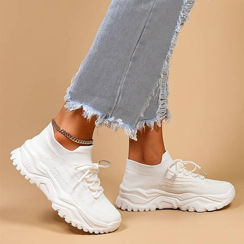 Breathable women's trainers with extra foot support