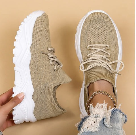 Breathable women's trainers with extra foot support