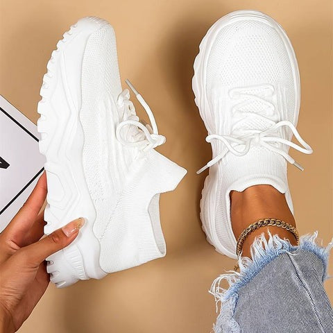 Breathable women's trainers with extra foot support