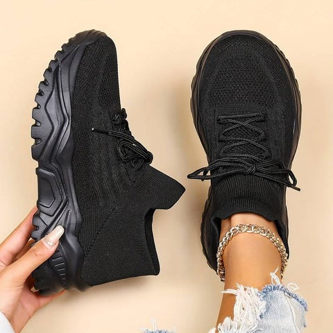 Breathable women's trainers with extra foot support