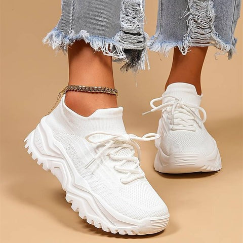 Breathable women's trainers with extra foot support