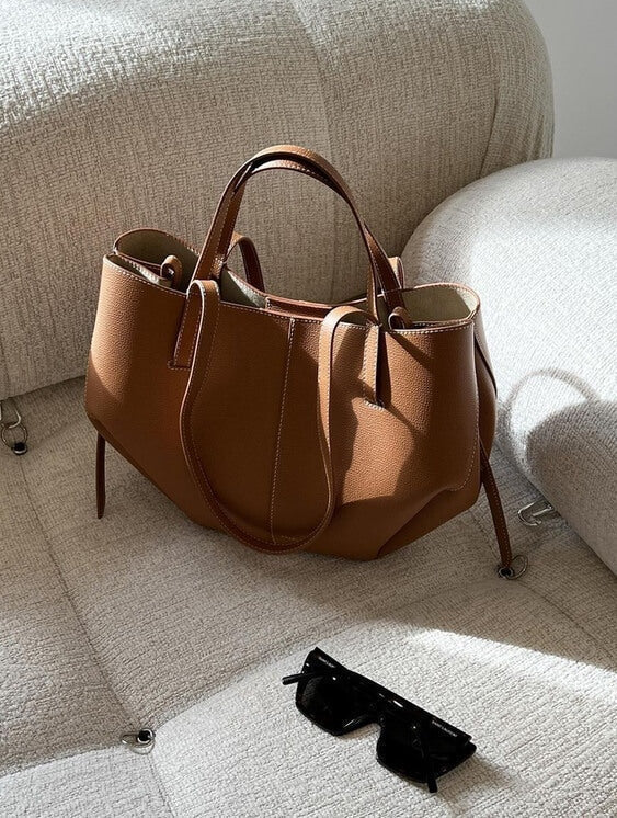 Jasmina | Shapely tote bag with side gathers