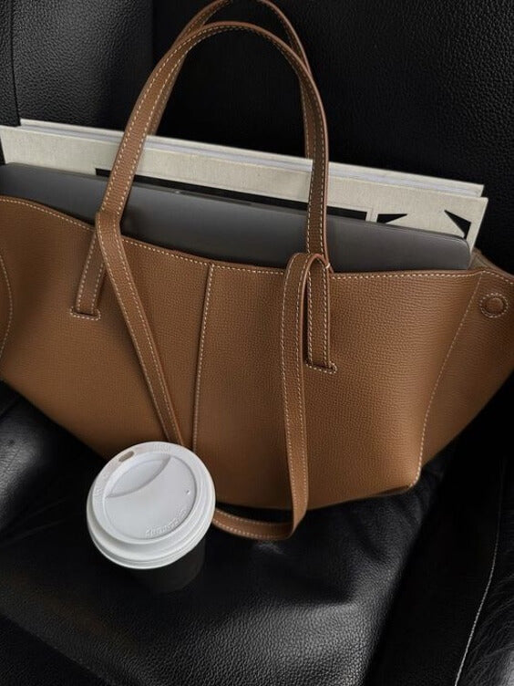 Jasmina | Shapely tote bag with side gathers