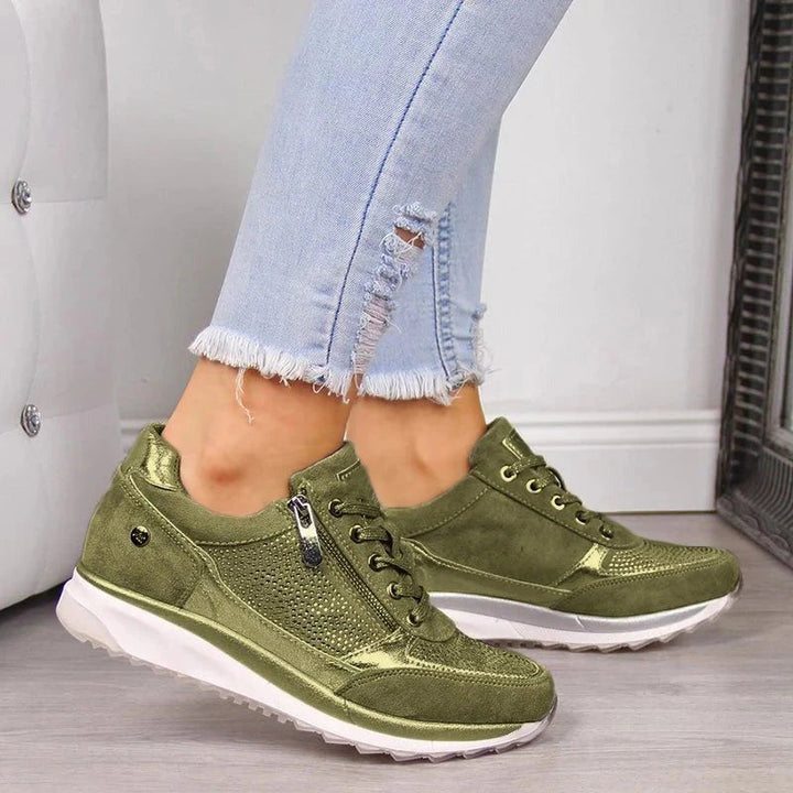 Orthopaedic shoes with zip