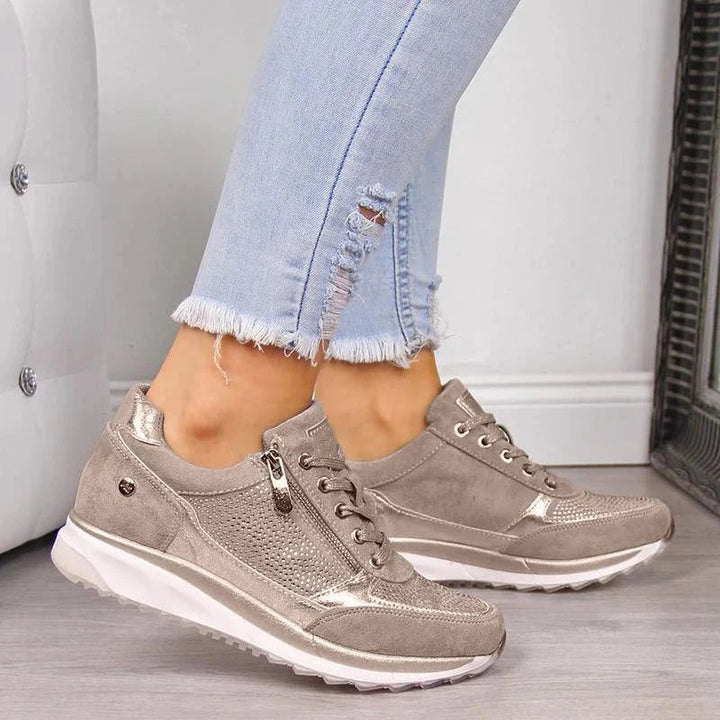 Orthopaedic shoes with zip