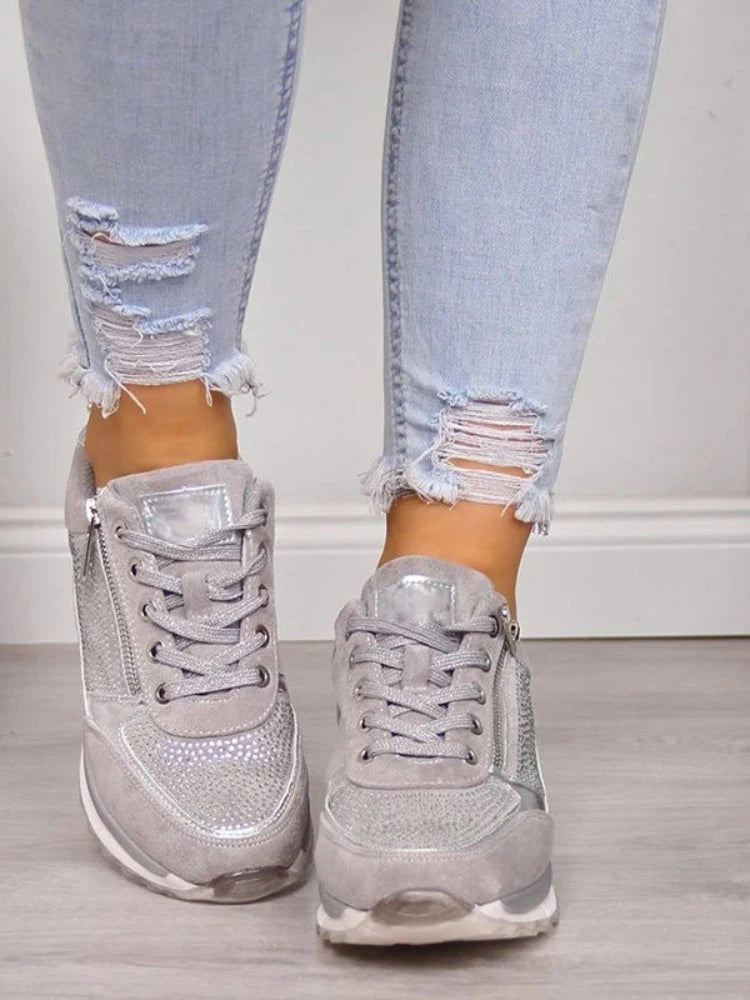 Orthopaedic shoes with zip
