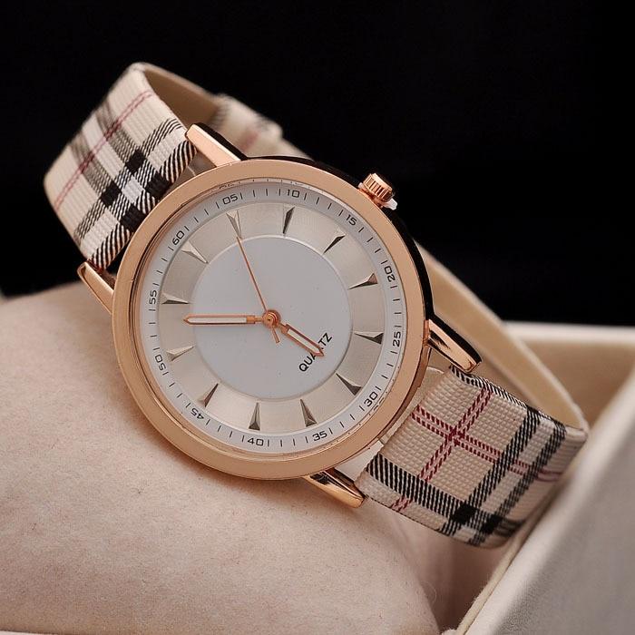 Timeless watch with modern flair